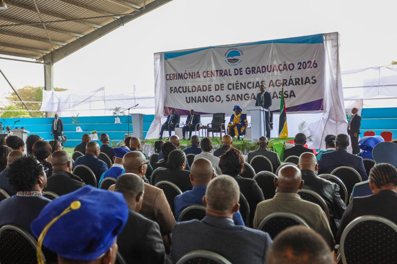 Chapo desafia graduados da UniLúrio a transformar conhecimento em soluções