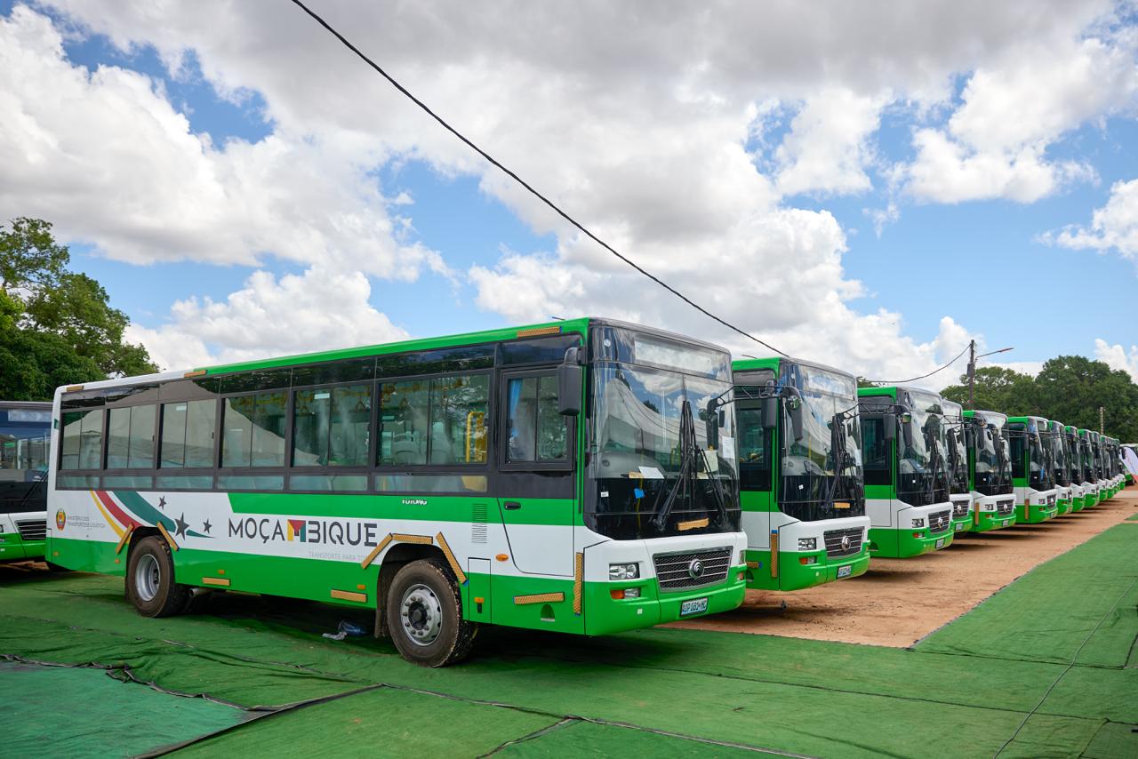 Chapo destaca mobilidade como motor de desenvolvimento na entrega de 100 autocarros em nampula