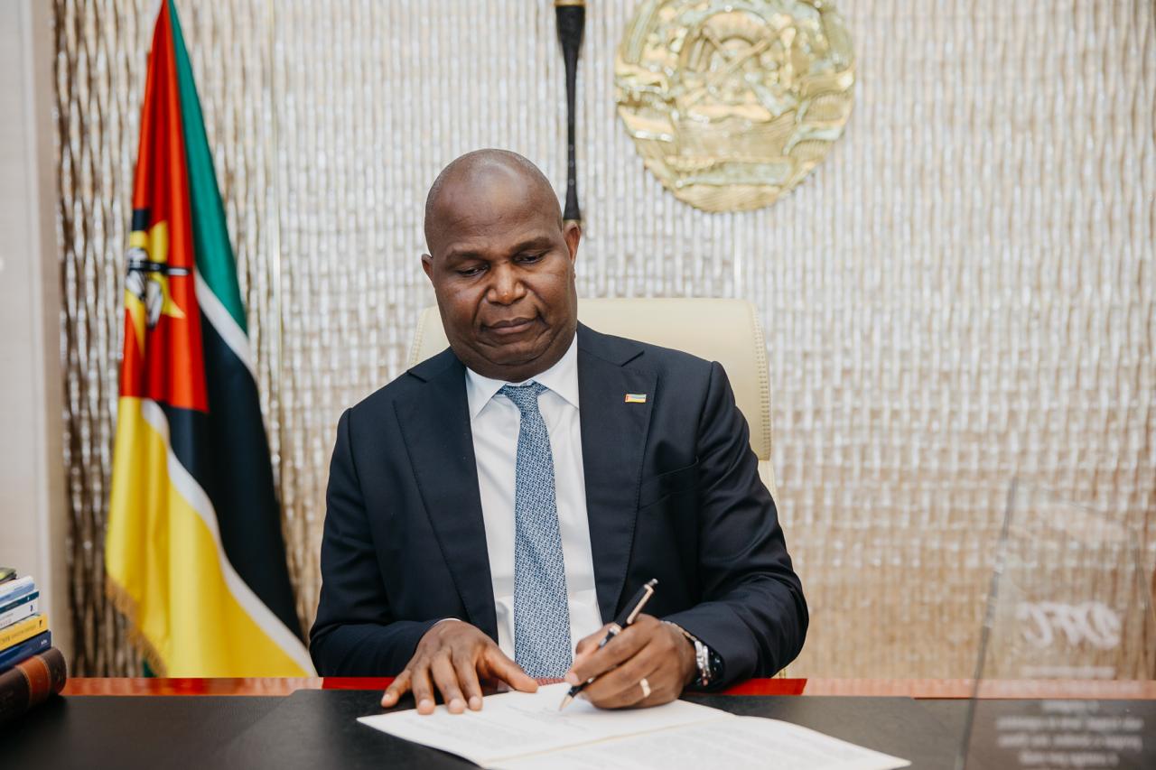 Presidente Chapo promulga lei que cria Banco de Desenvolvimento de Moçambique